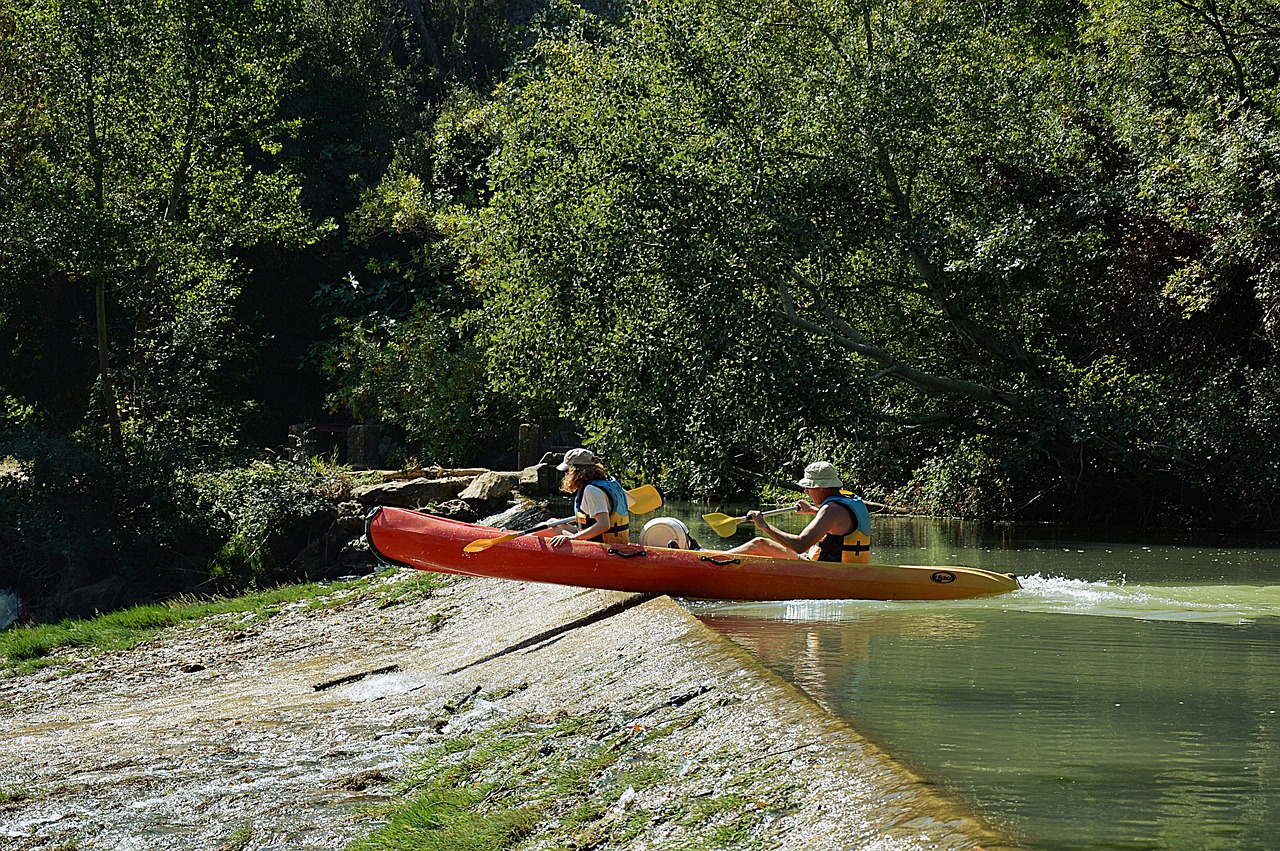 canoe, kayak, dam-1763394.jpg